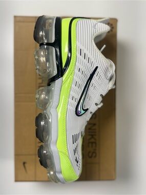 Nike White and Black Running Shoe Interior Label